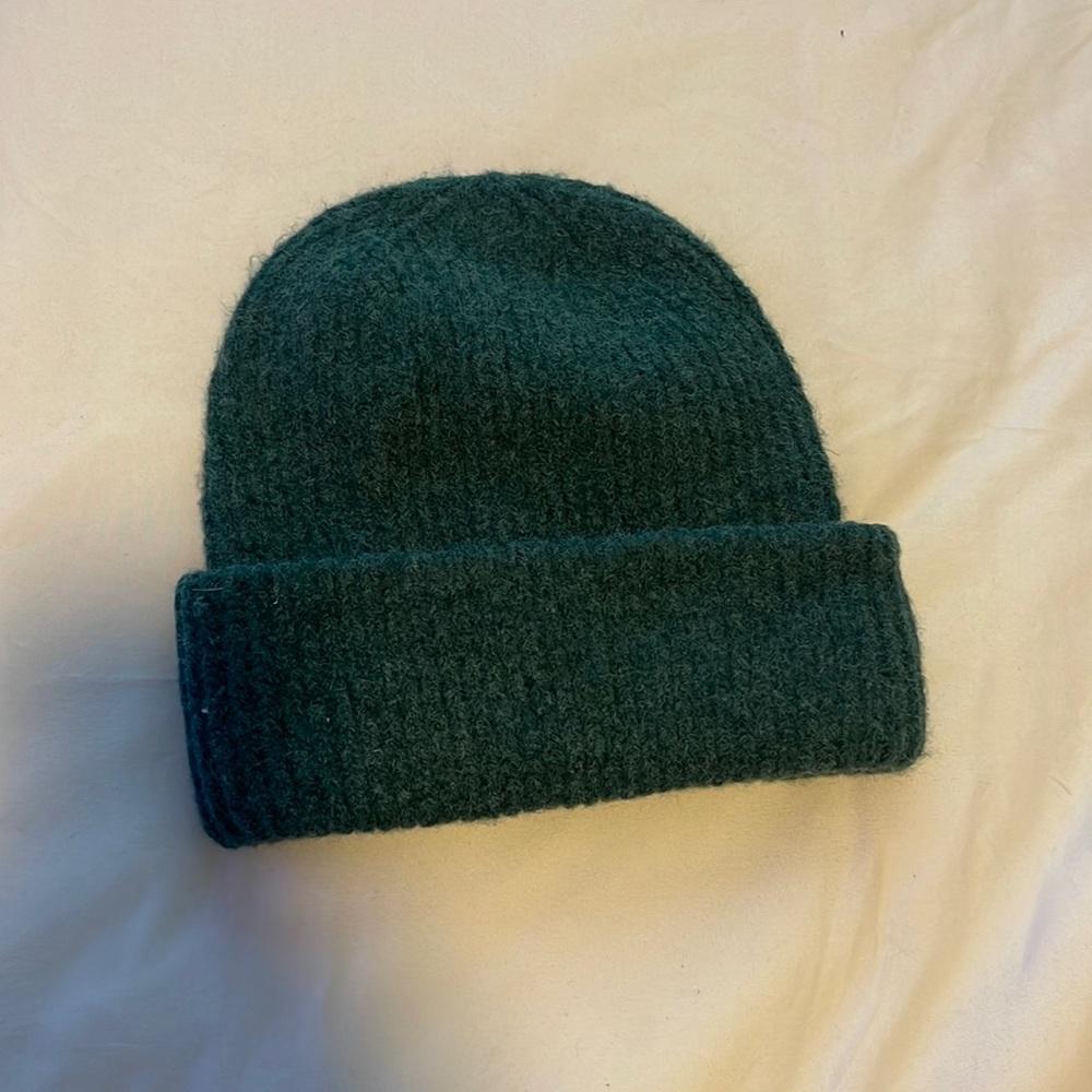 Universal Threads Beanie